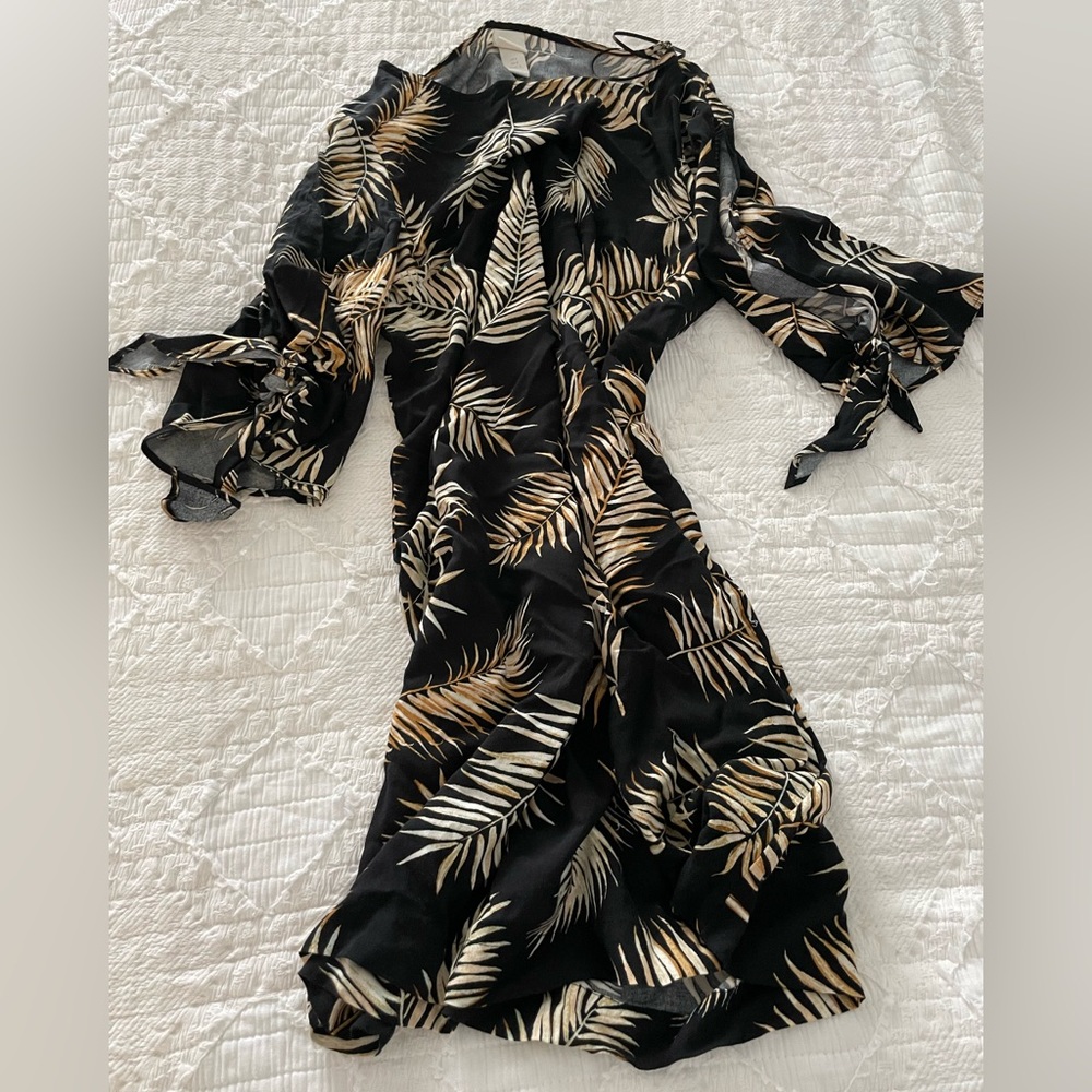 H&M Tropical Leaf 3/4 Sleeve Dress, size 6
